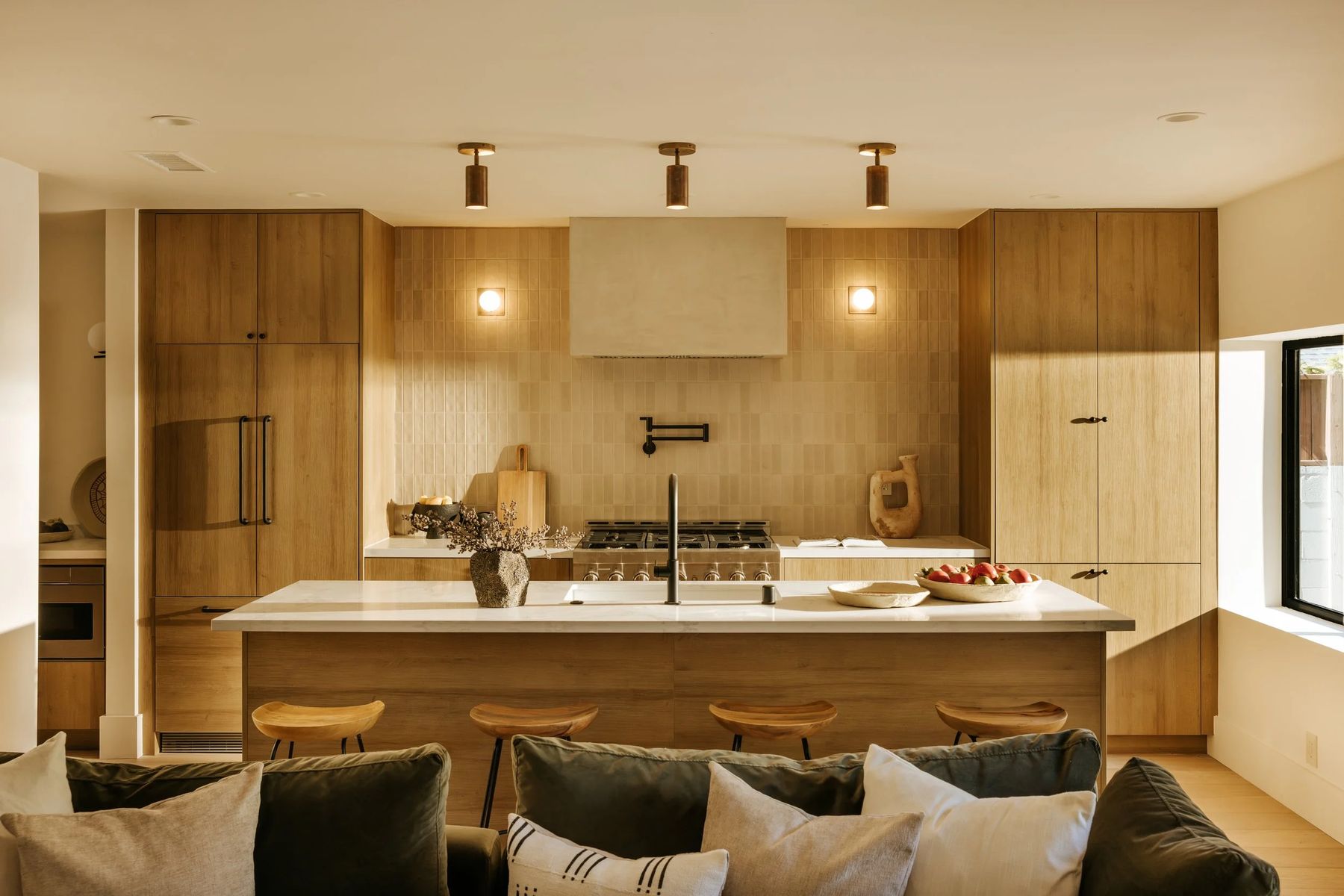 4522 Calhoun by the design lab, Los Angeles, CA